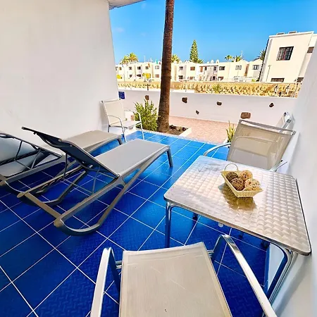 Bellissima With Pool And Wi-fi, 200m From The Sea In Lägenhet *