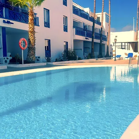 Bellissima With Pool And Wi-fi, 200m From The Sea In Lägenhet