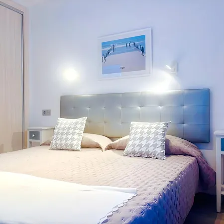 Lägenhet Bellissima With Pool And Wi-fi, 200m From The Sea In