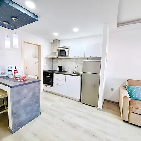 Bellissima With Pool And Wi-fi, 200m From The Sea In *