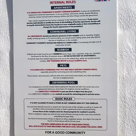 Bellissima With Pool And Wi-fi, 200m From The Sea In アパート