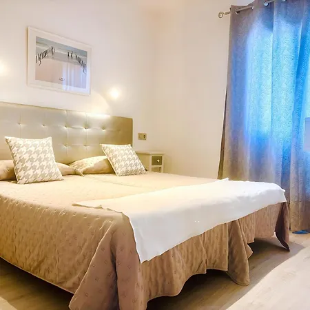 Lejlighed Bellissima With Pool And Wi-fi, 200m From The Sea In *