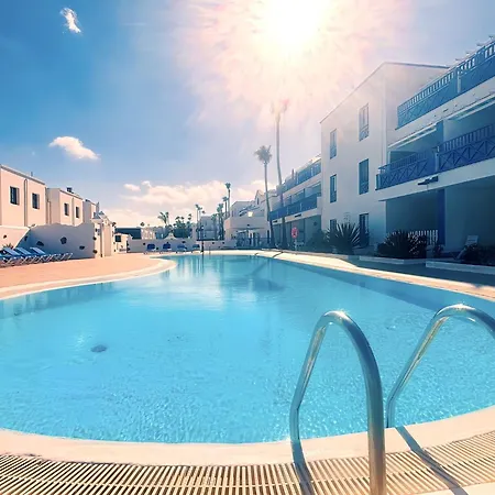 アパート Bellissima With Pool And Wi-fi, 200m From The Sea In *