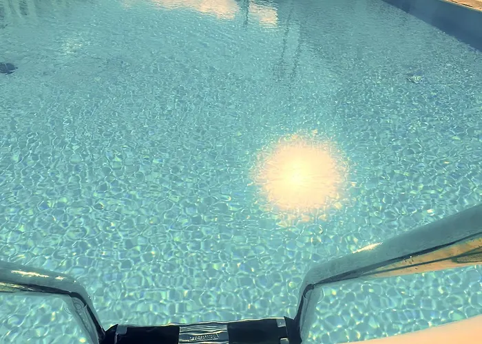 Bellissima With Pool And Wi-fi, 200m From The Sea In 卡门港