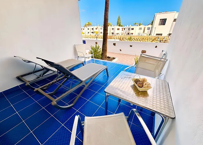 Bellissima With Pool And Wi-fi, 200m From The Sea In 公寓 *