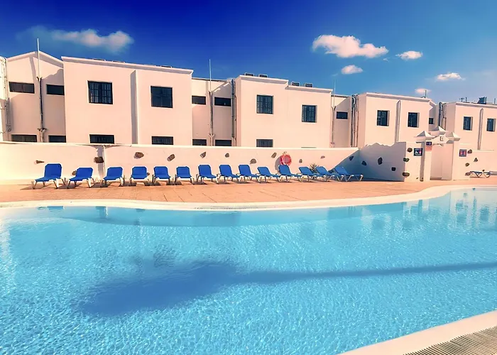 Bellissima With Pool And Wi-fi, 200m From The Sea In * Puerto del Carmen (Lanzarote)