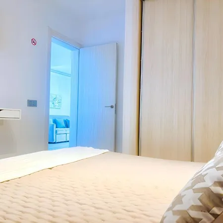 Bellissima With Pool And Wi-fi, 200m From The Sea In Puerto del Carmen