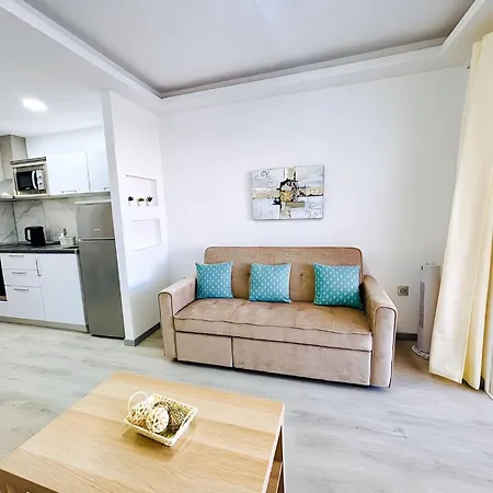 Bellissima With Pool And Wi-fi, 200m From The Sea In Puerto del Carmen